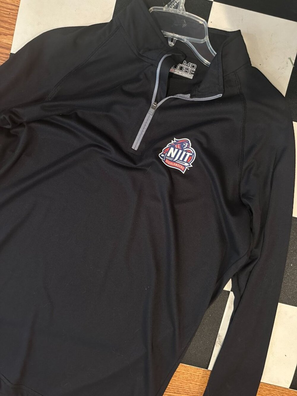 Men's Under Armour Loose black quarter zip with NJIT logo Medium